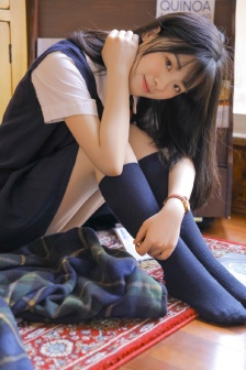 白袜白内裤男生被虐自慰